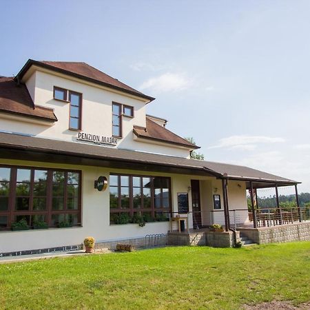 Penzion Majak Dublovice Eksteriør bilde